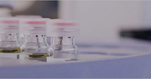 Olivenöl im Labor-Test bei Chemiservice der Spezialist für Olivenöl